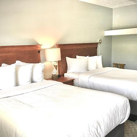 Empire Lakeshore Inn Bagian luar foto