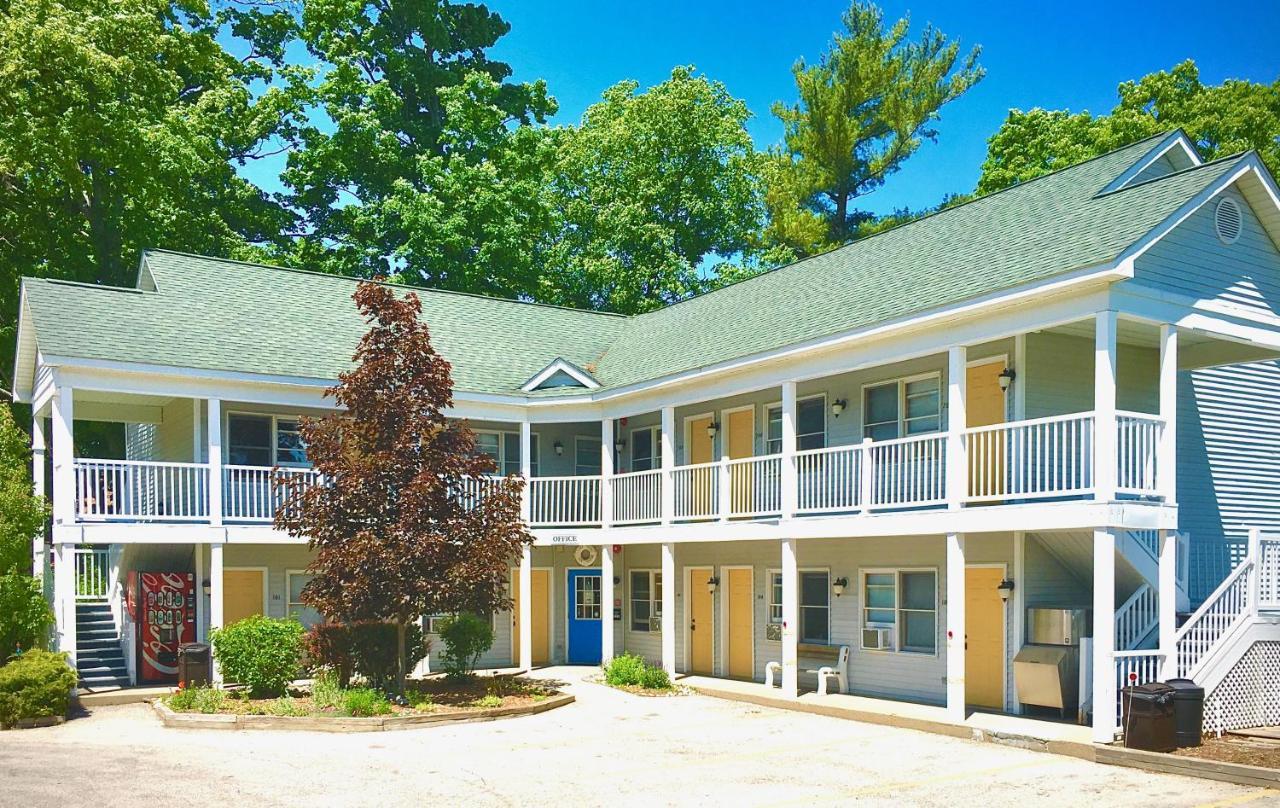 Empire Lakeshore Inn Bagian luar foto